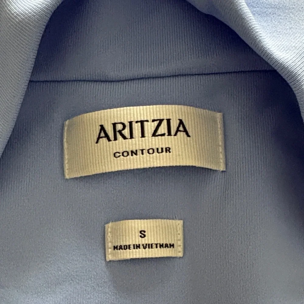 Aritzia
Original Contour Flourish Top size S - Picture 2 of 2